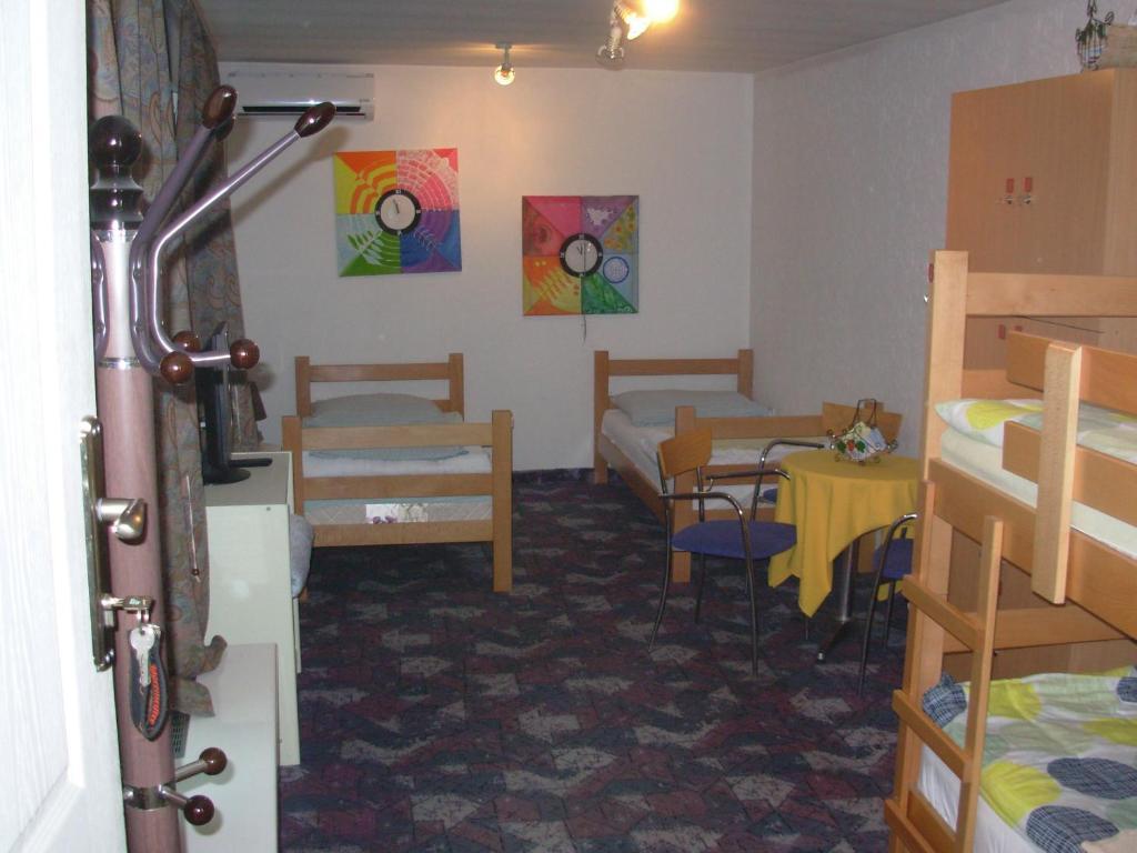 Hostel 021 Novi Sad Ngoại thất bức ảnh