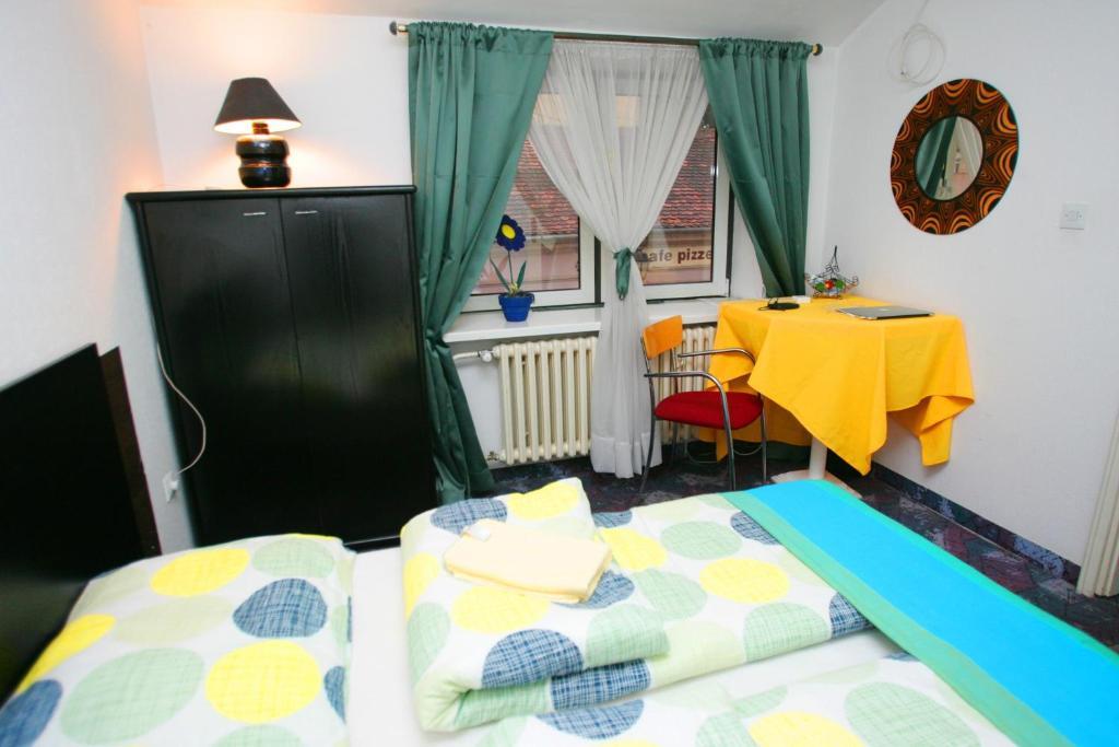 Hostel 021 Novi Sad Phòng bức ảnh