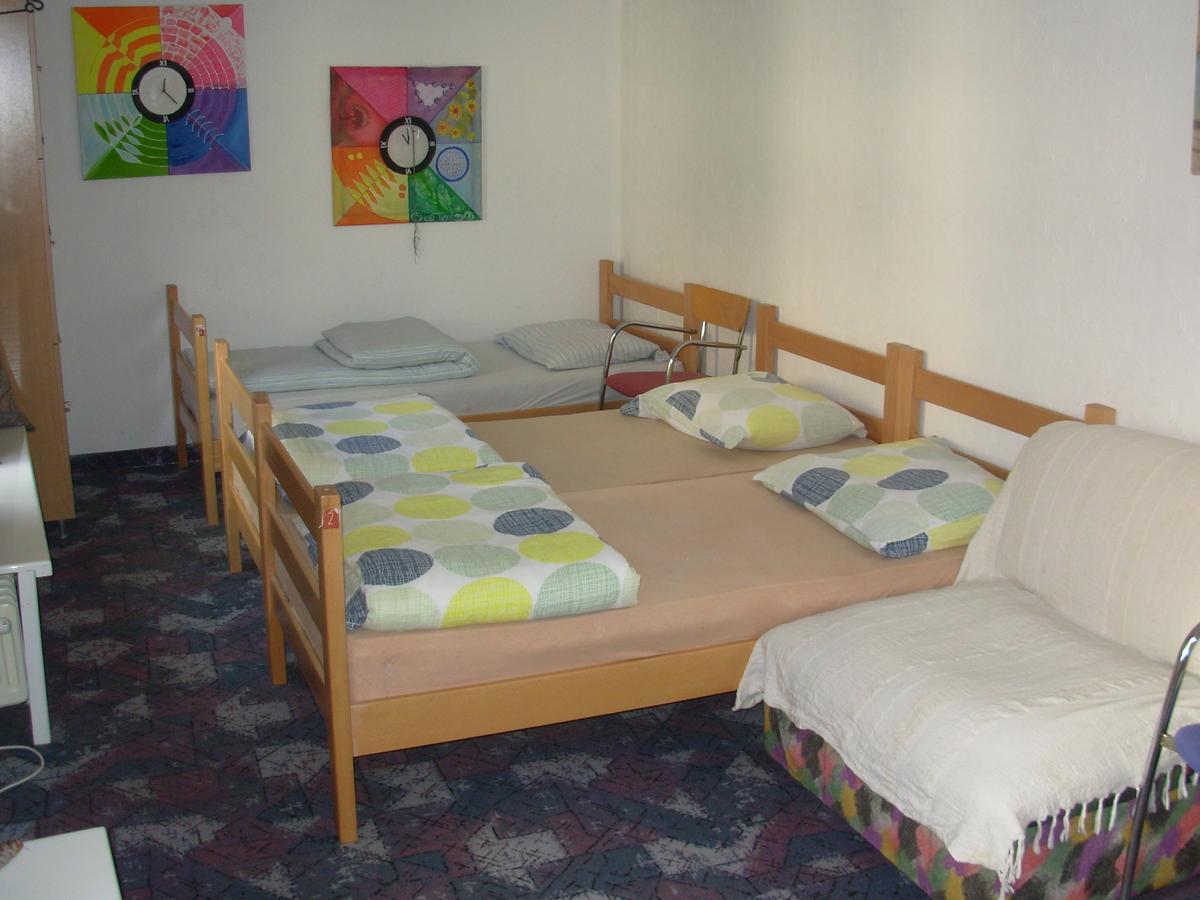 Hostel 021 Novi Sad Ngoại thất bức ảnh